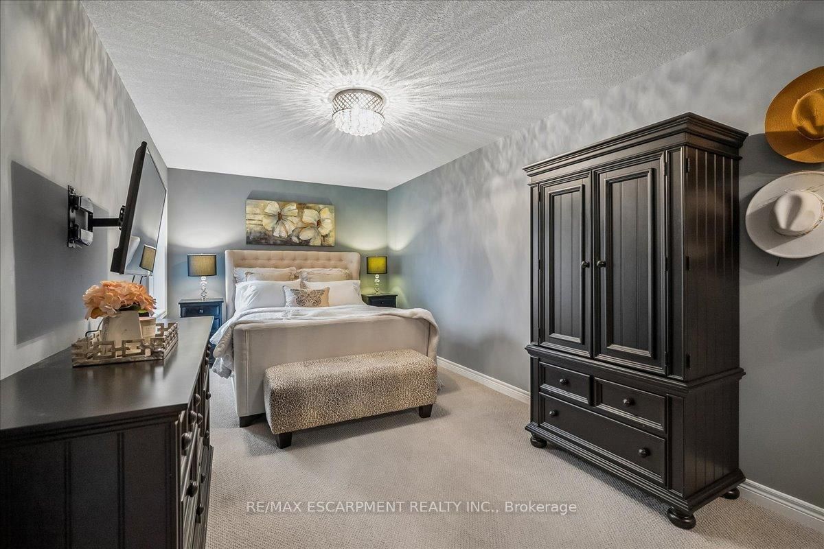 181 Plains Road W, Unit #40 - Photo 32