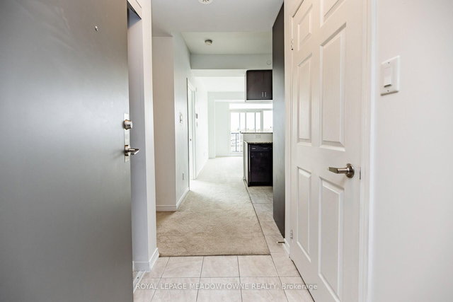 407 - 50 Sky Harbour Drive