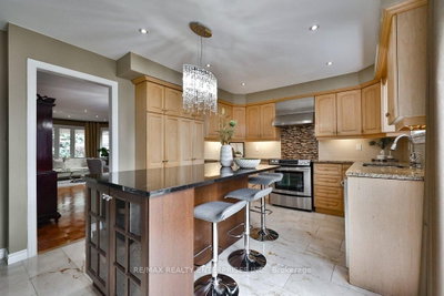 3022 Dalehurst Mississauga,ON L5N 6M8 — Photo 11