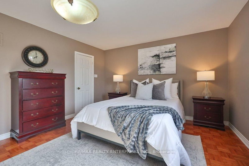 3022 Dalehurst Mississauga,ON L5N 6M8 — Photo 19