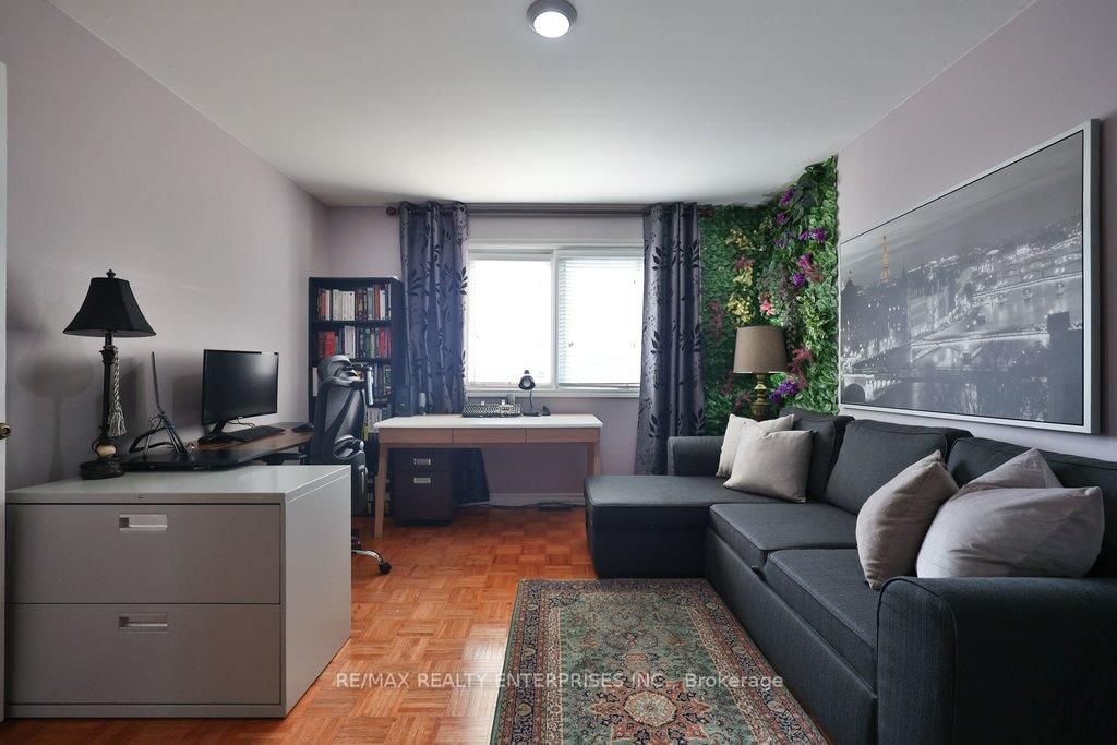 3022 Dalehurst Mississauga,ON L5N 6M8 — Photo 22