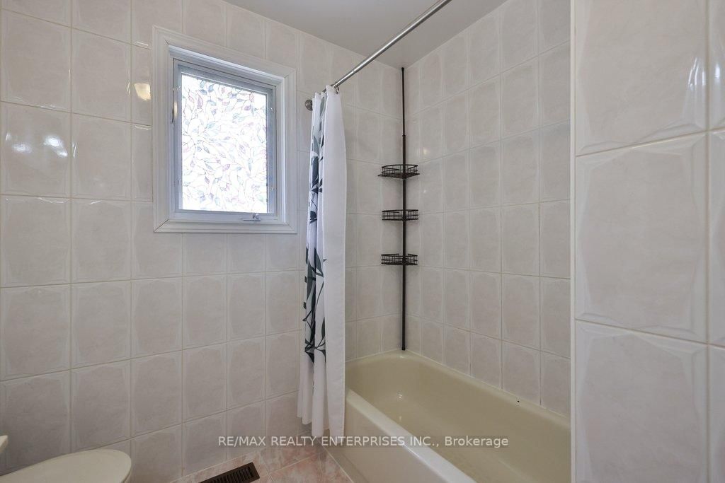 3022 Dalehurst Mississauga,ON L5N 6M8 — Photo 26