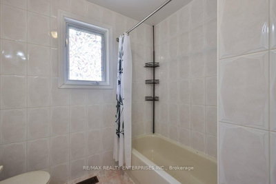 3022 Dalehurst Mississauga,ON L5N 6M8 — Photo 26