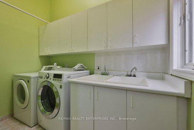 3022 Dalehurst Mississauga,ON L5N 6M8 — Photo 27