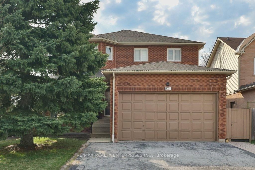 3022 Dalehurst Mississauga,ON L5N 6M8 — Photo 3