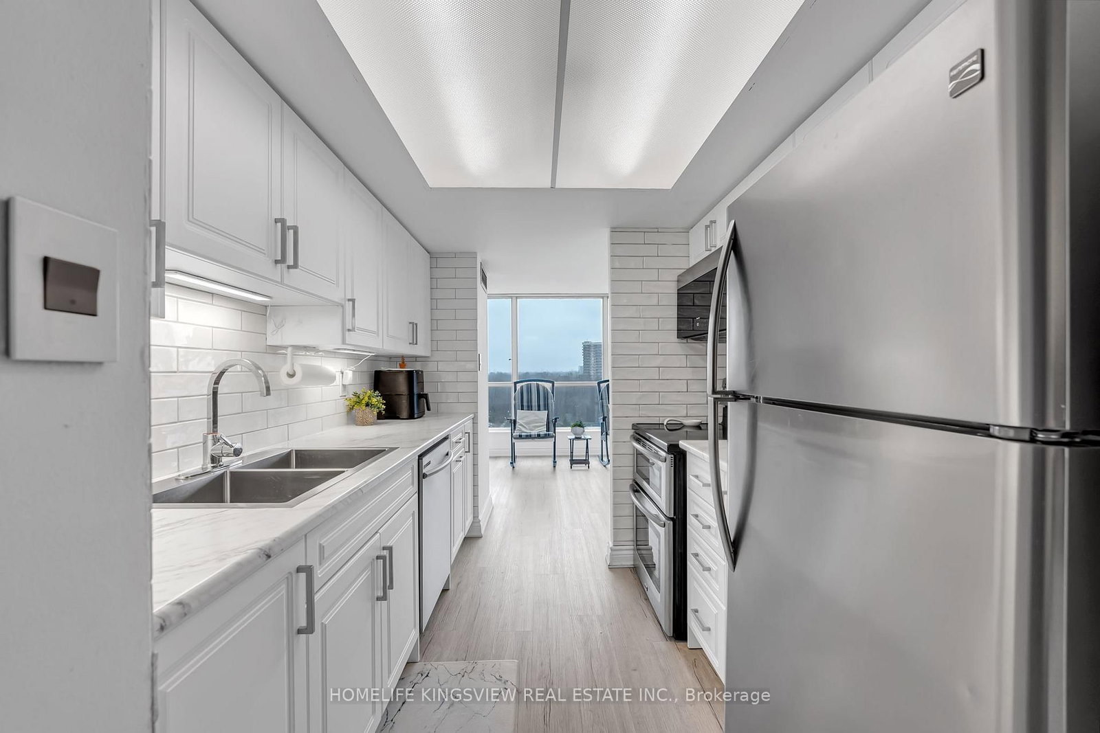 1 Rowntree Road, Unit 806 - Photo 16