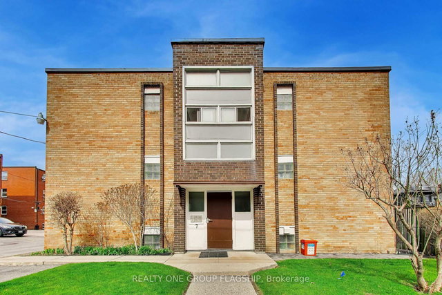 4 - 7 Elmwood Avenue S