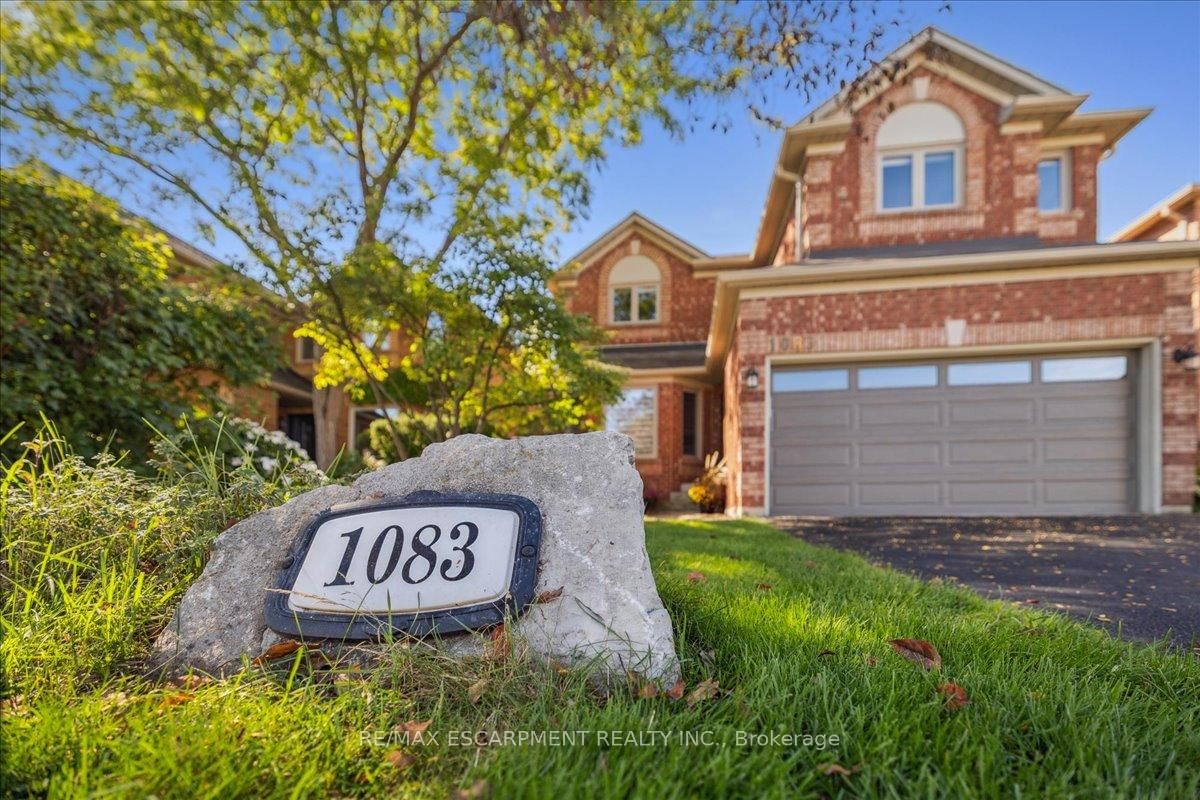 1083 Old Oak Drive - Photo 5