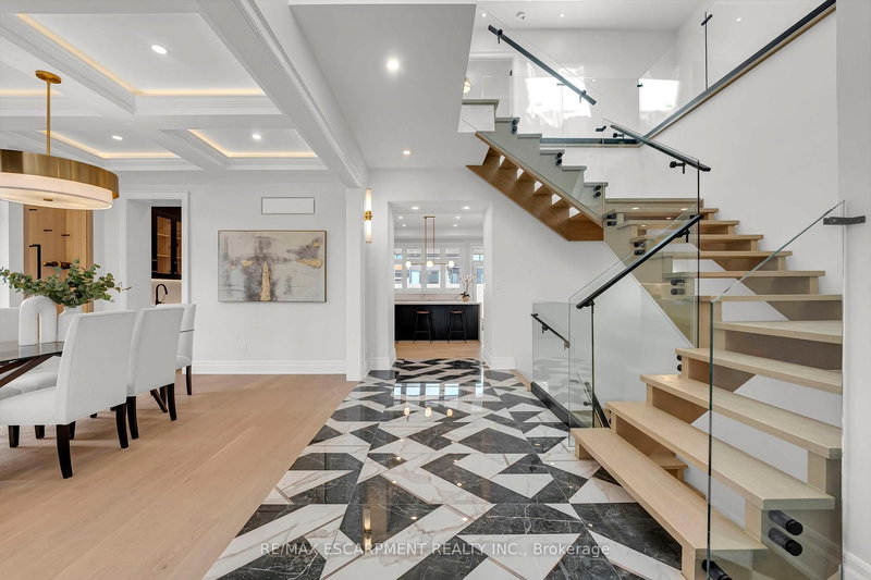 383 Wadsworth St, Oakville, L6K 2A2 | Image 3