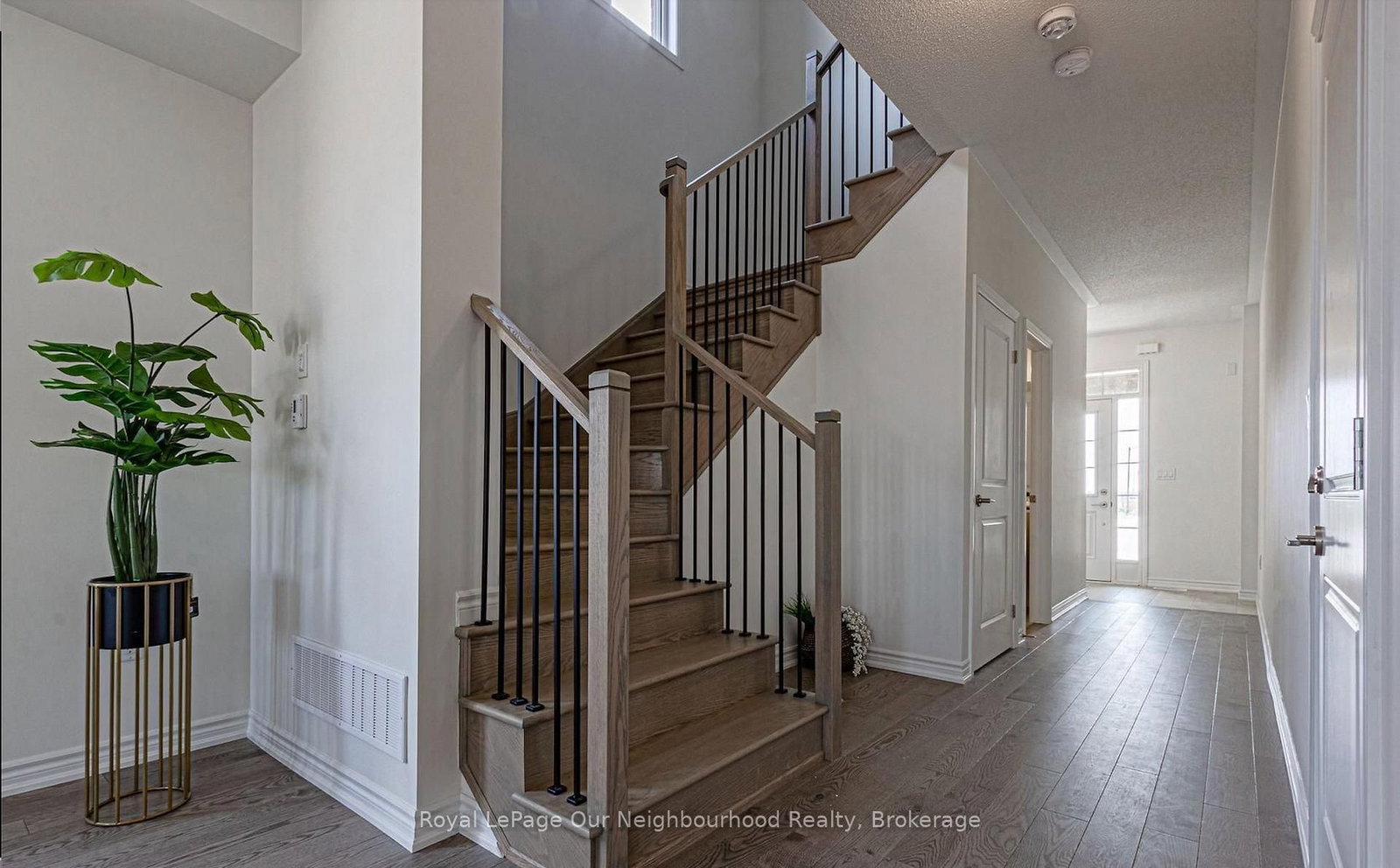 Semi-Detached House for sale at 342 Thimbleweed Court, Milton, Ontario, L9E 1T2 - Walker - MLS: W12997214