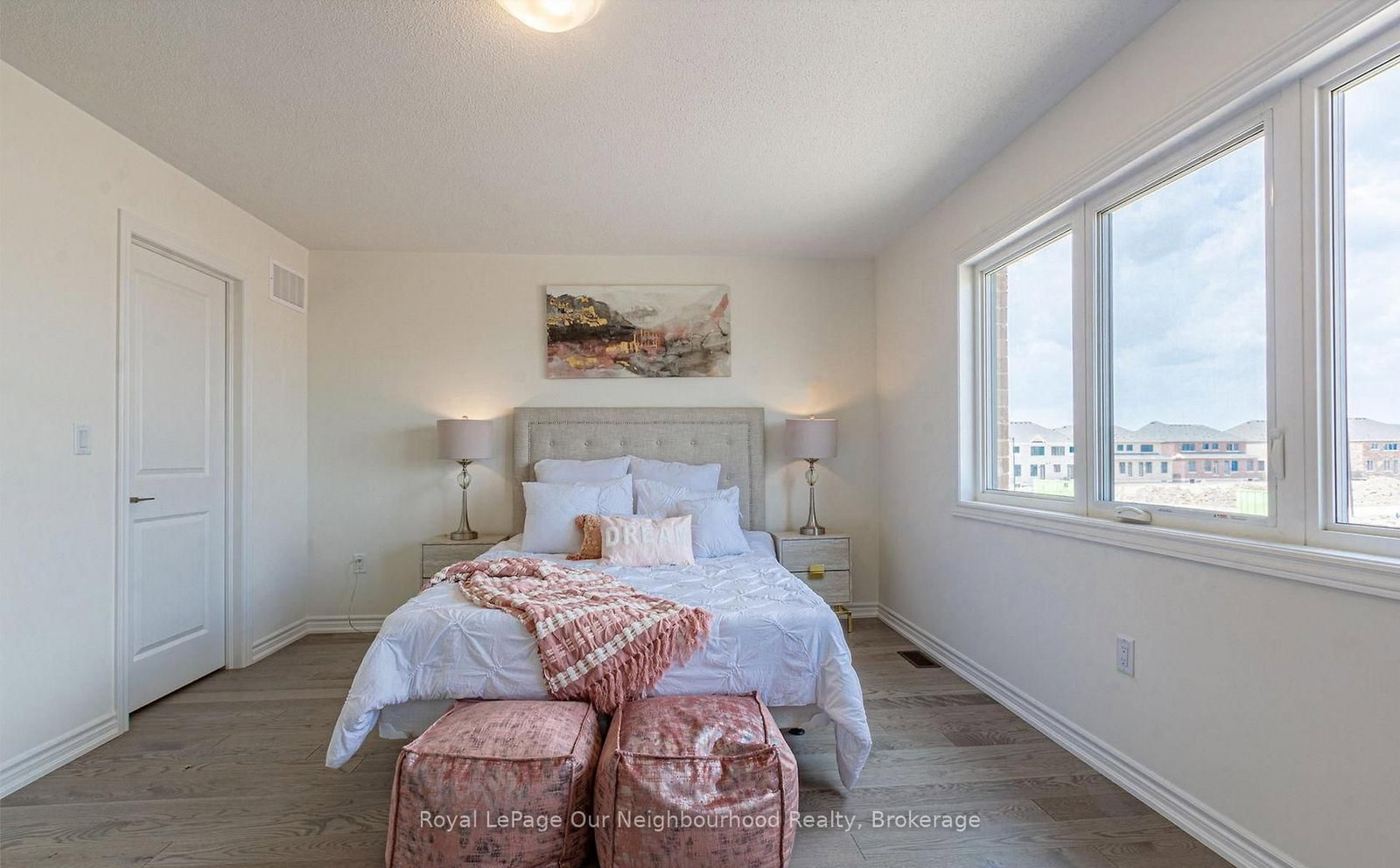 Semi-Detached House for sale at 342 Thimbleweed Court, Milton, Ontario, L9E 1T2 - Walker - MLS: W12997214