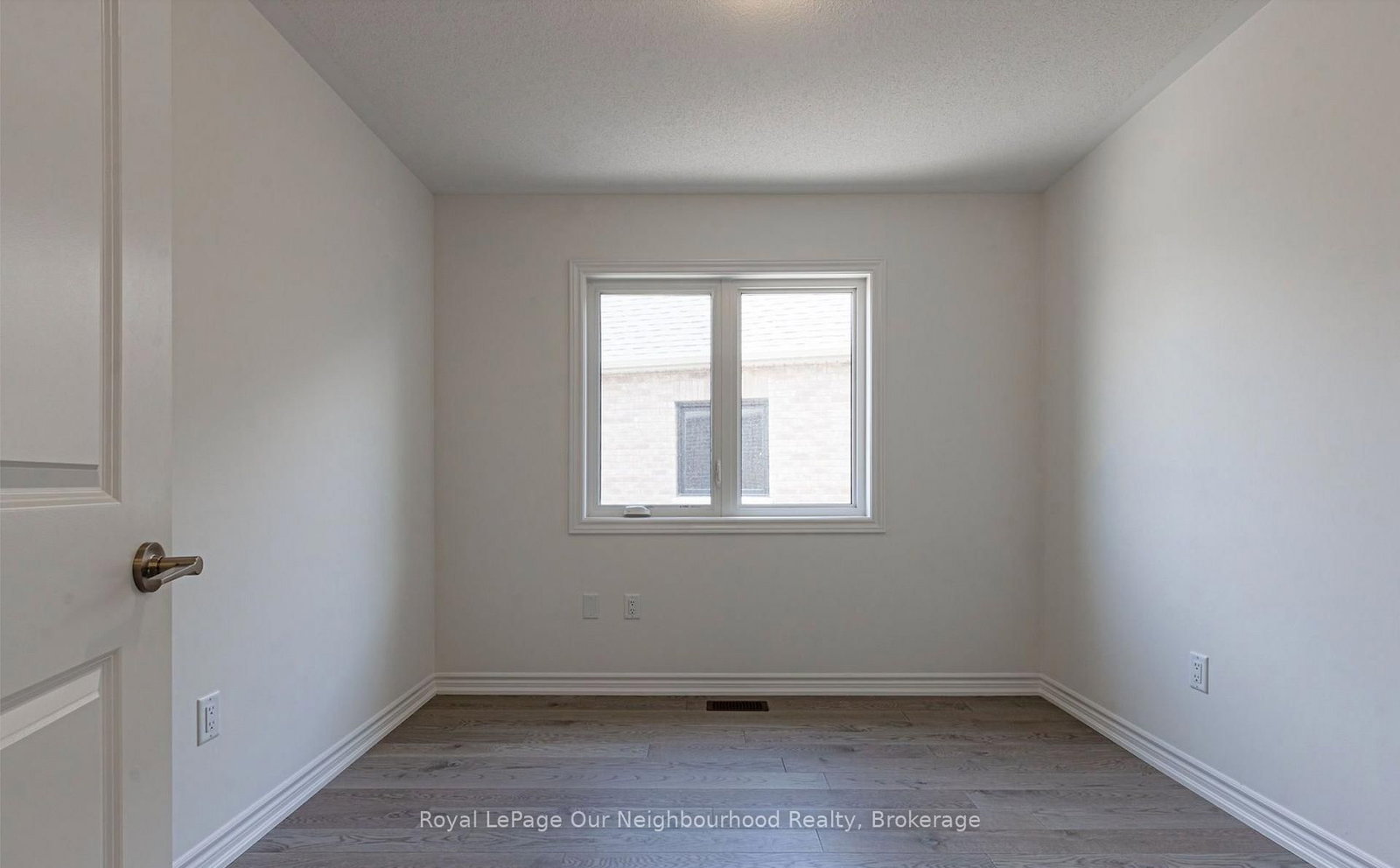 Semi-Detached House for sale at 342 Thimbleweed Court, Milton, Ontario, L9E 1T2 - Walker - MLS: W12997214