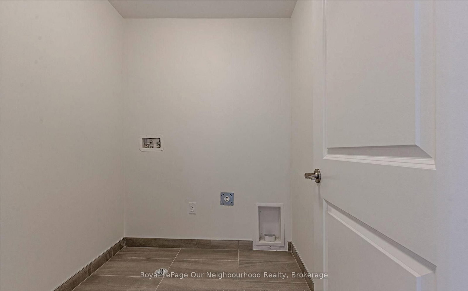 Semi-Detached House for sale at 342 Thimbleweed Court, Milton, Ontario, L9E 1T2 - Walker - MLS: W12997214