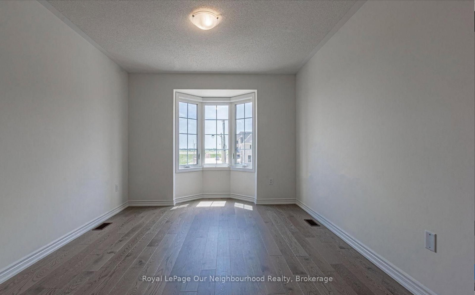 Semi-Detached House for sale at 342 Thimbleweed Court, Milton, Ontario, L9E 1T2 - Walker - MLS: W12997214