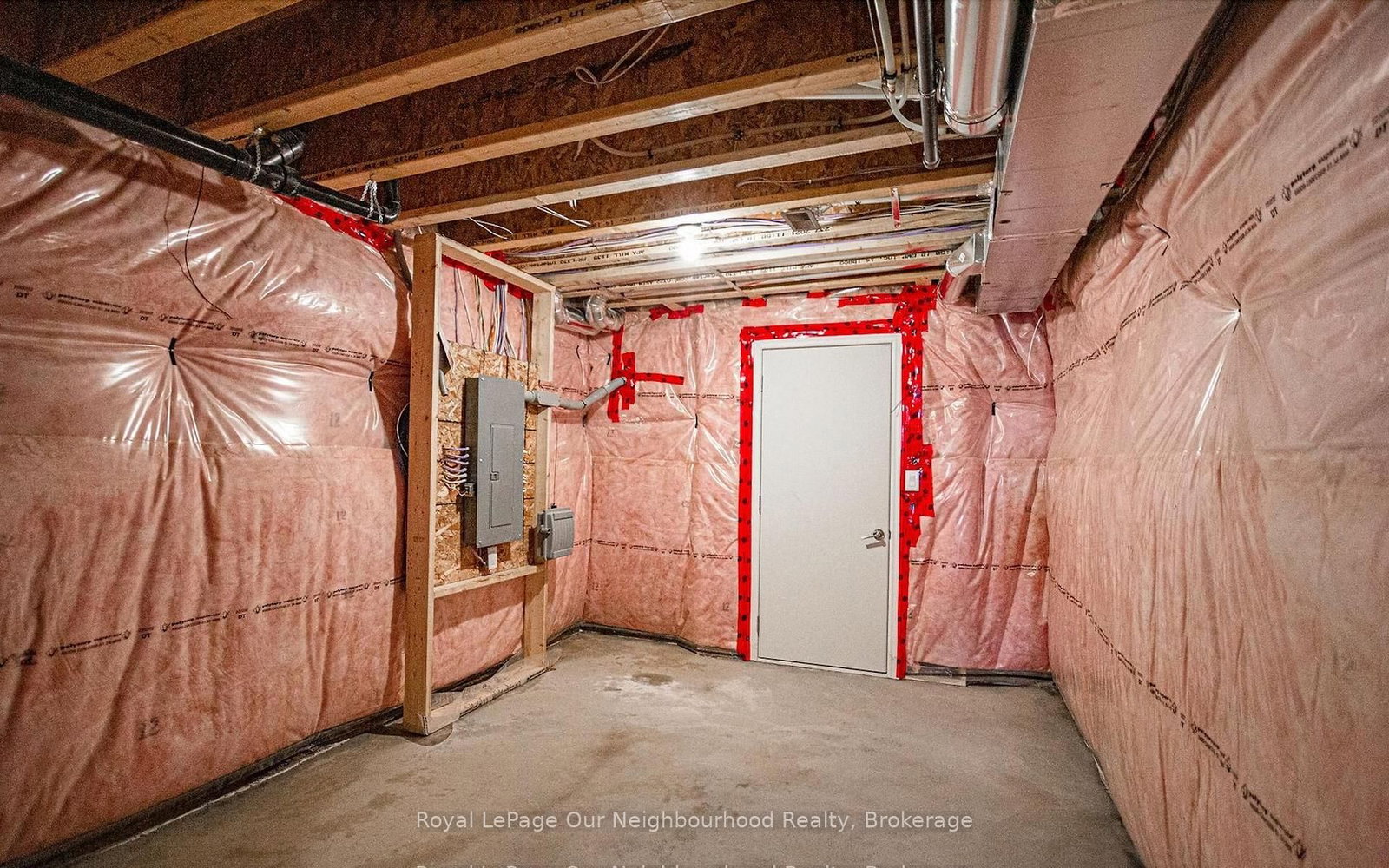 Semi-Detached House for sale at 342 Thimbleweed Court, Milton, Ontario, L9E 1T2 - Walker - MLS: W12997214