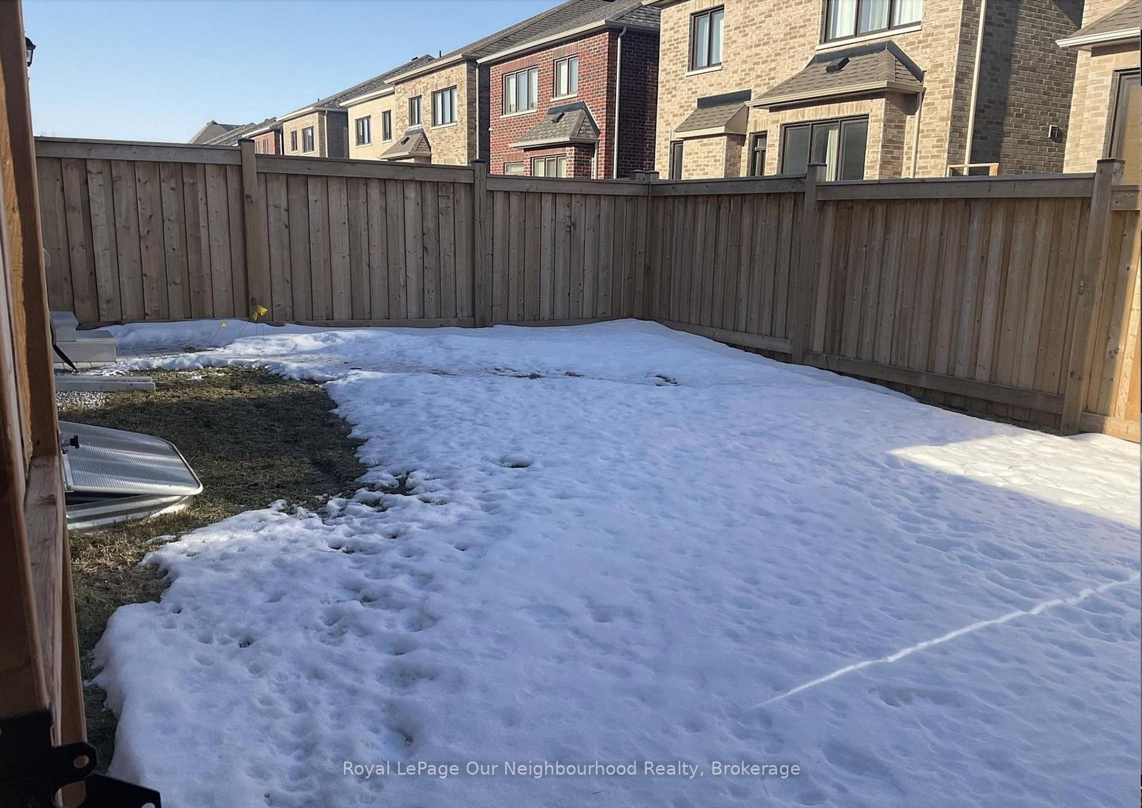 Semi-Detached House for sale at 342 Thimbleweed Court, Milton, Ontario, L9E 1T2 - Walker - MLS: W12997214