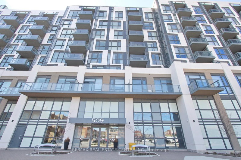 home for lease on 403-509 Dundas Street W