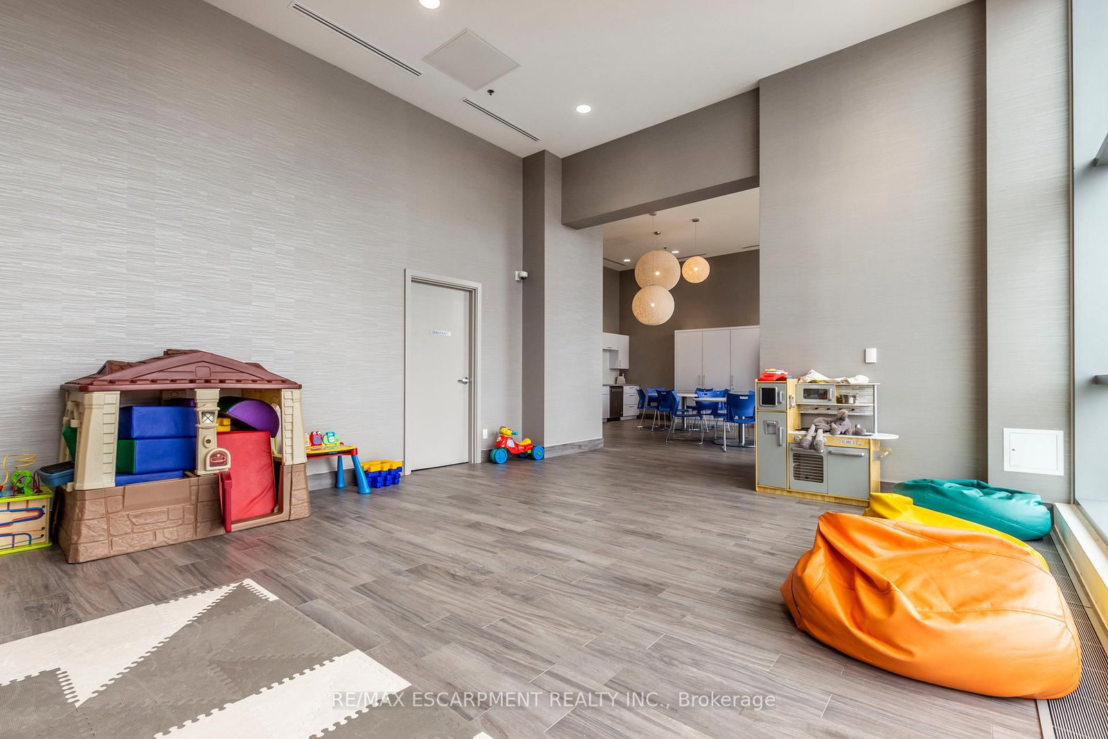 2081 Fairview Street, Unit 703 - Photo 27