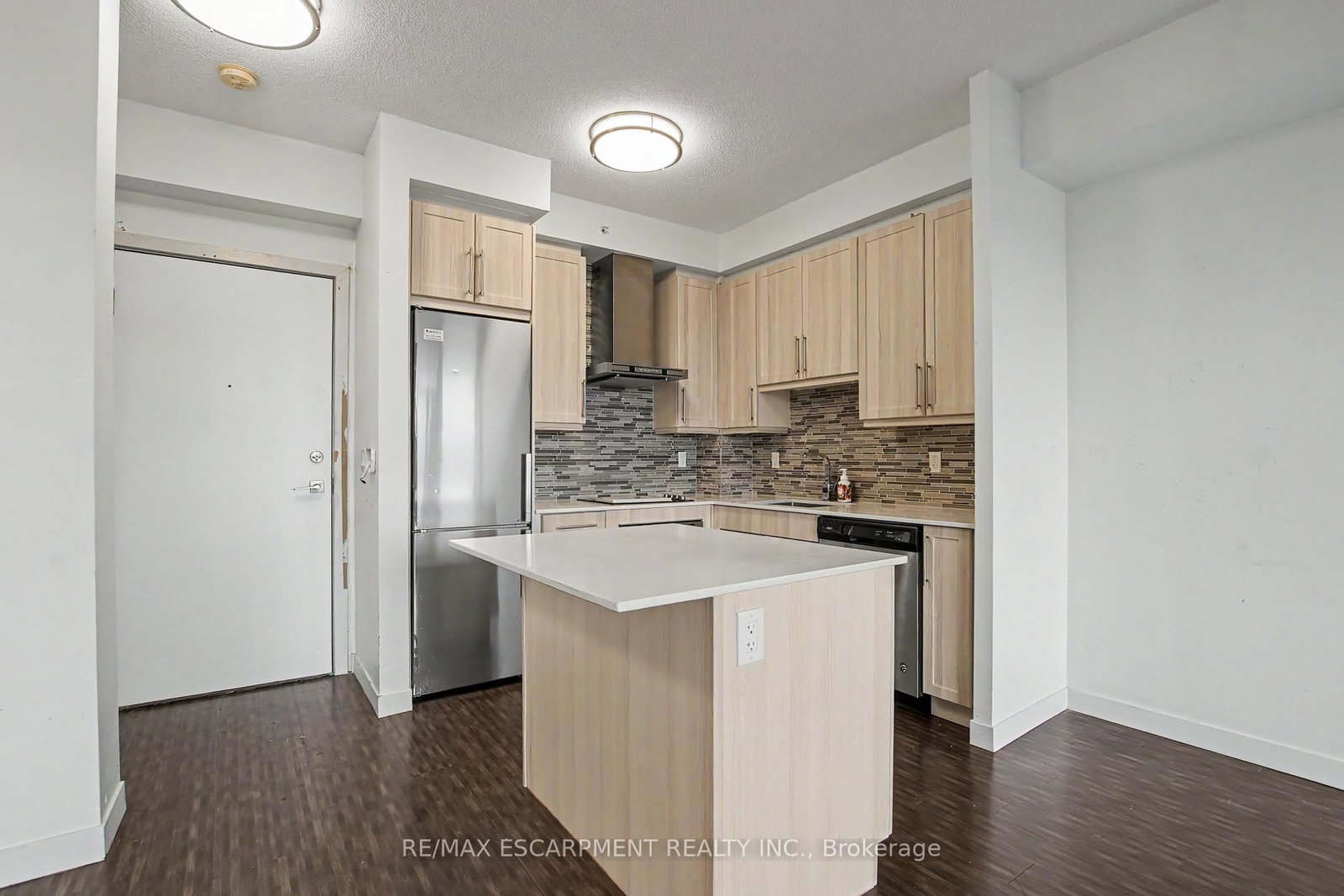 2081 Fairview Street, Unit 703 - Photo 7