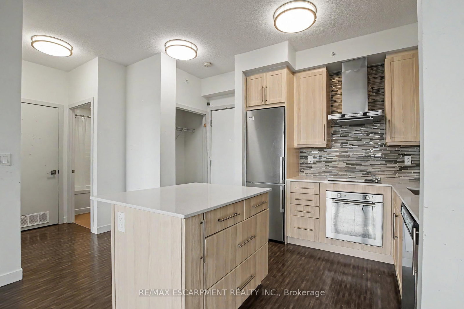 2081 Fairview Street, Unit 703 - Photo 8