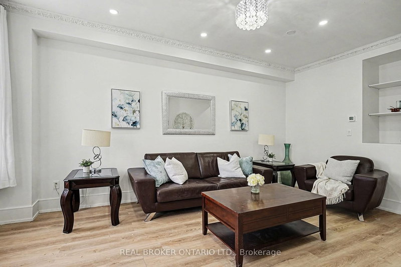 16 Leitch Ave, Toronto, M3J 3P2 | Image 3