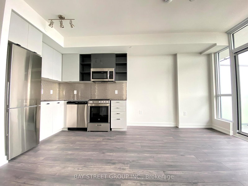 home for lease on 814-10 De Boers Drive