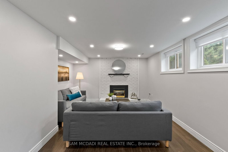 7209 Fayette Circ, Mississauga, L5N 1Y5 | Image 3