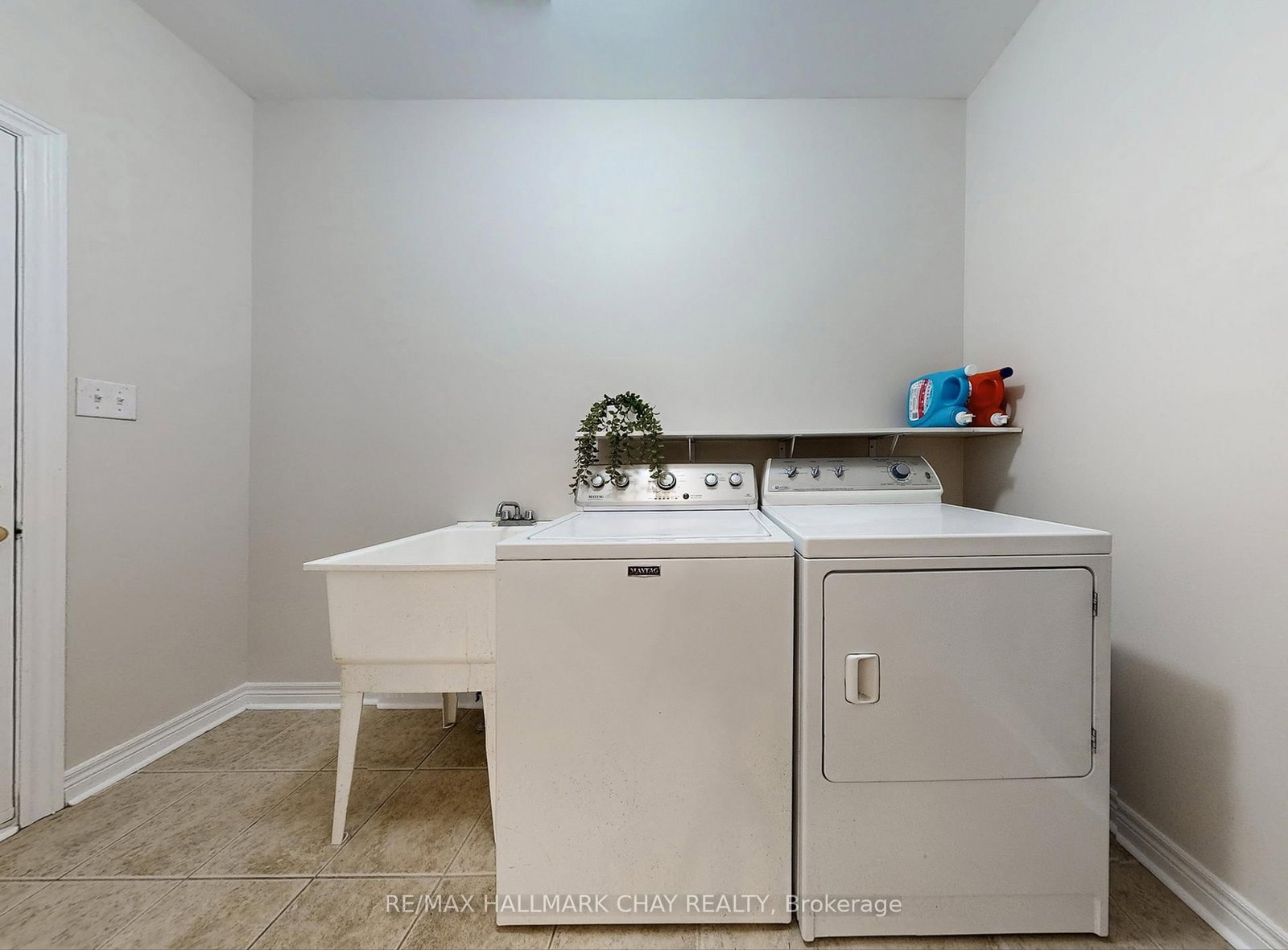 Detached House for sale at 76 Cobblestone Court, Brampton, Ontario, L6R 2S4 - Sandringham-Wellington - MLS: W12997374