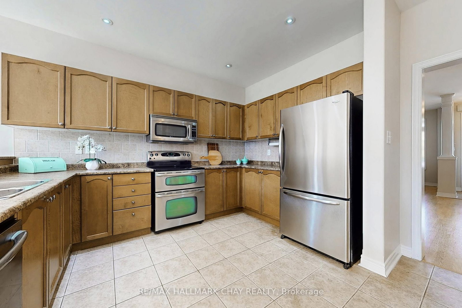 Detached House for sale at 76 Cobblestone Court, Brampton, Ontario, L6R 2S4 - Sandringham-Wellington - MLS: W12997374