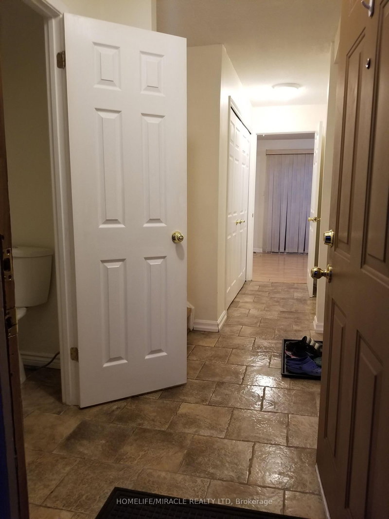 76 - 6540 Falconer Dr, Mississauga, L5N 1M1 | Image 2