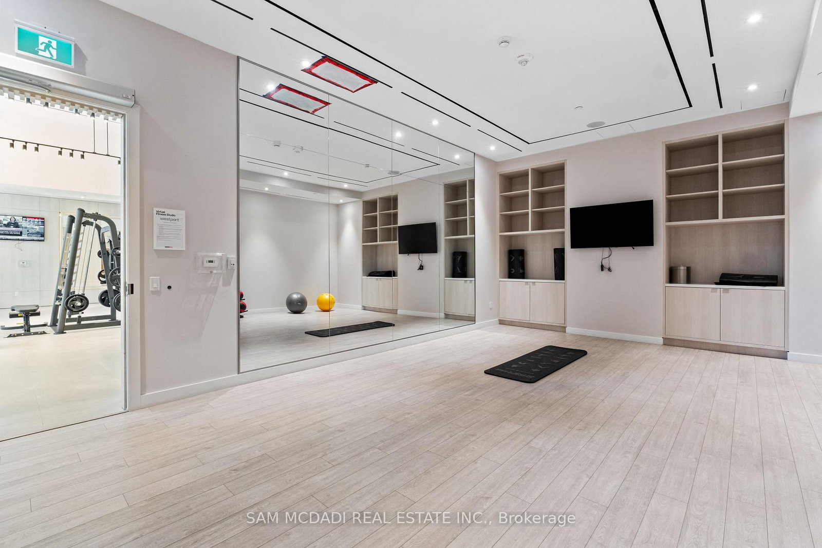 28 Ann Street, Unit 813 - Photo 21