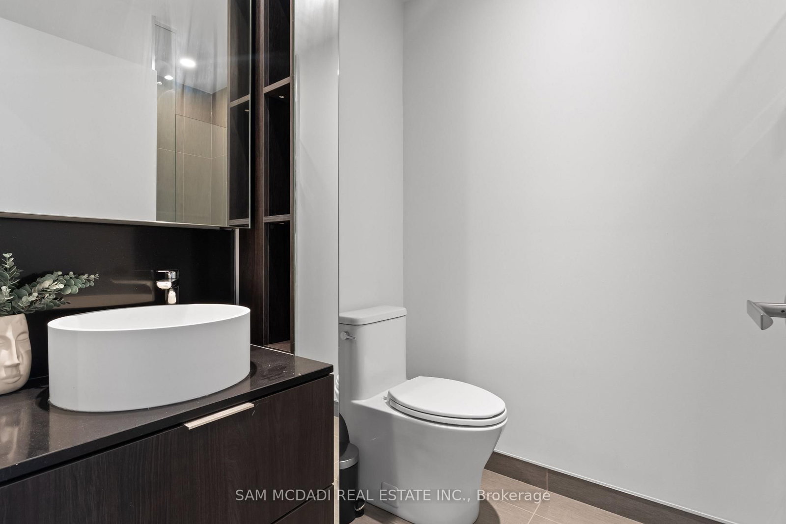 28 Ann Street, Unit 813 - Photo 7
