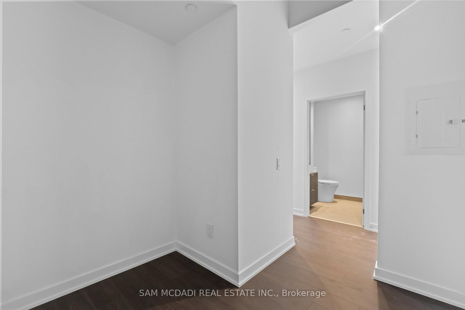 28 Ann Street, Unit 813 - Photo 9