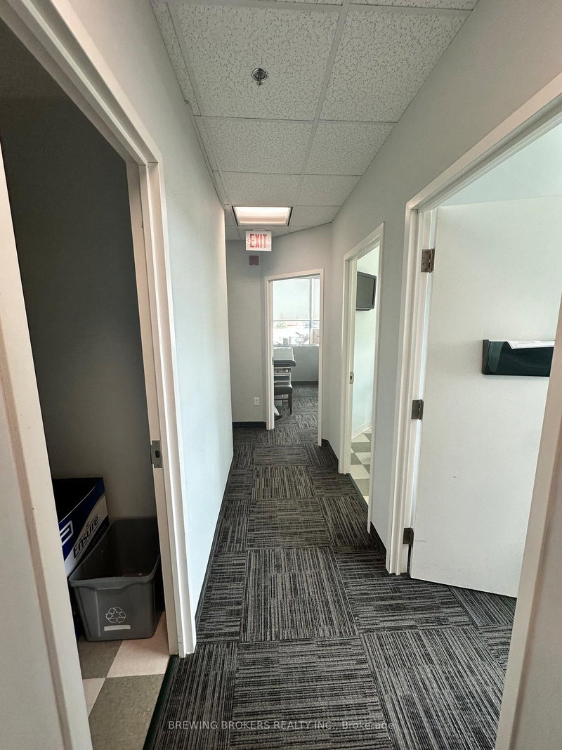 318 - 2250 Bovaird Dr, Brampton, L6R 3J5 | Image 2