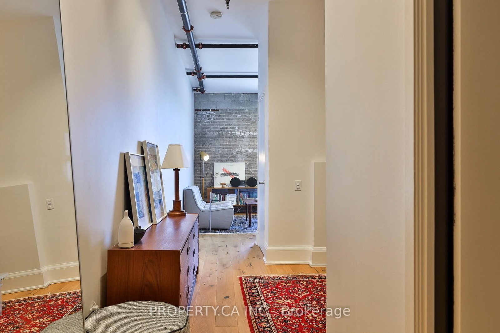 363 Sorauren Avenue, Unit 407 - Photo 2