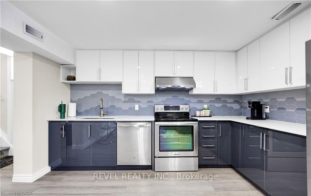 38 Birgitta Crescent, Unit LOWER - Photo 2