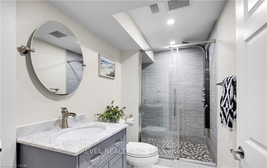 38 Birgitta Crescent, Unit LOWER - Photo 5