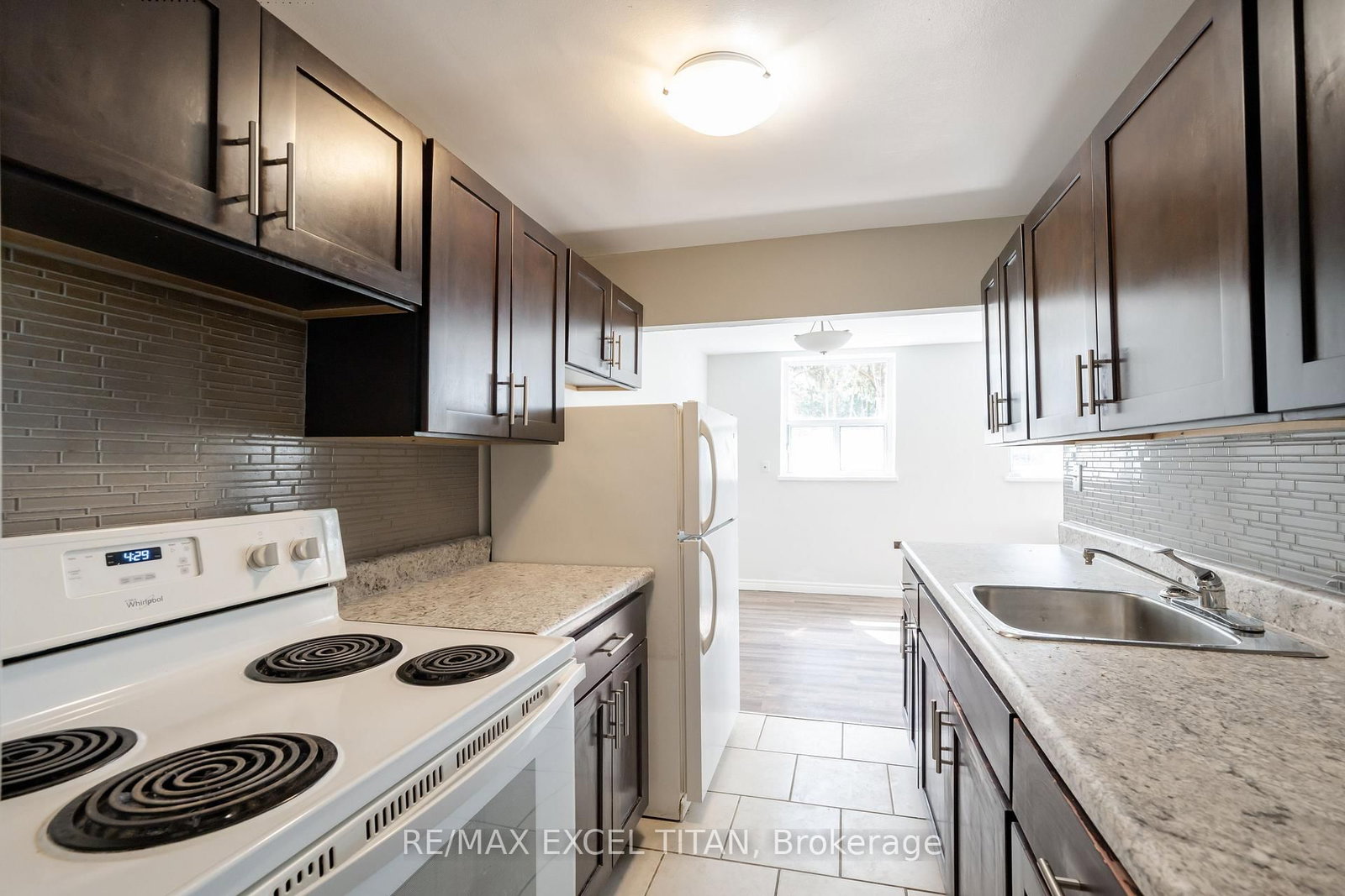 799 Robinson Street, Unit 11 - Photo 10