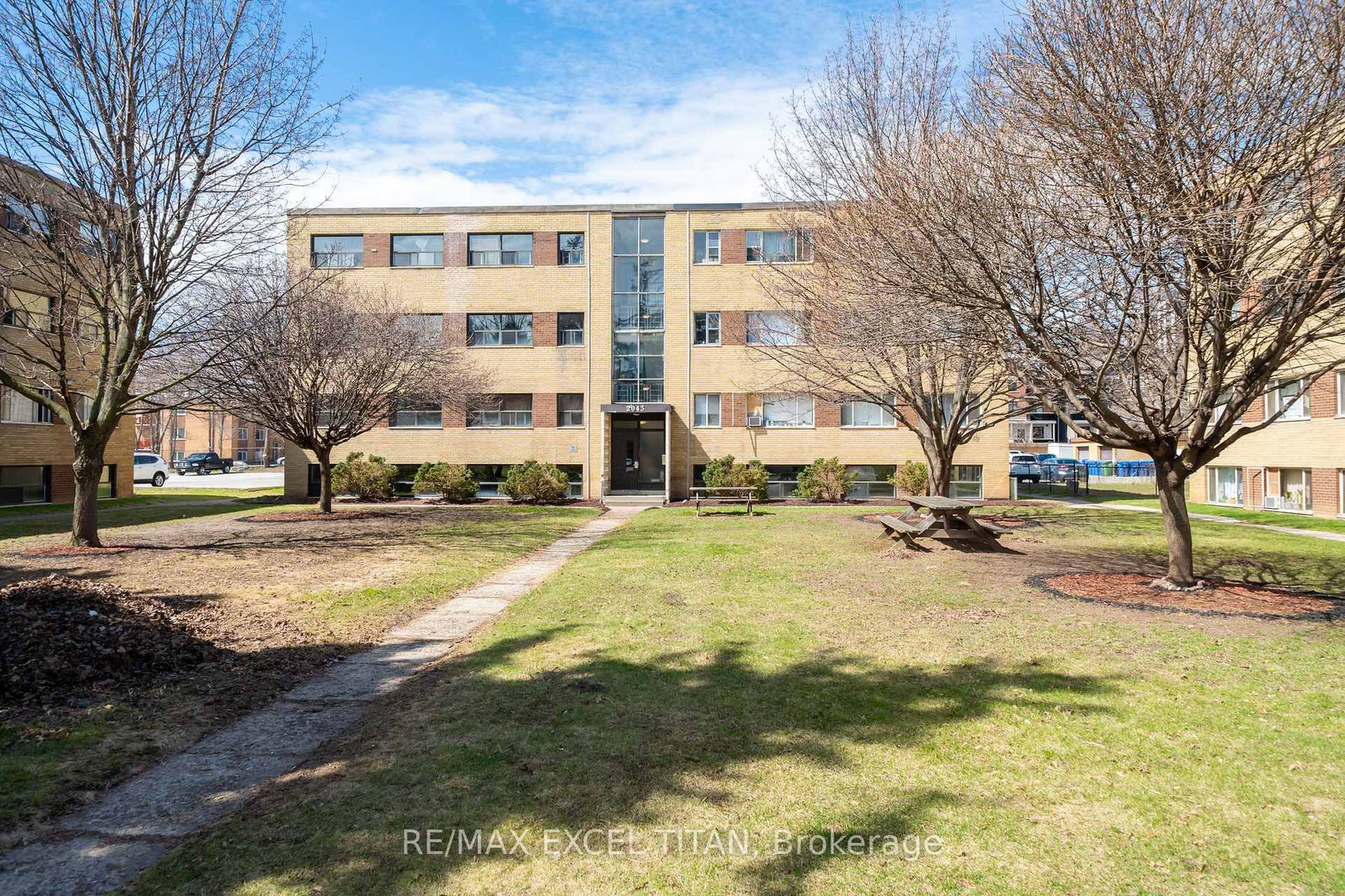 799 Robinson Street, Unit 11 - Photo 13