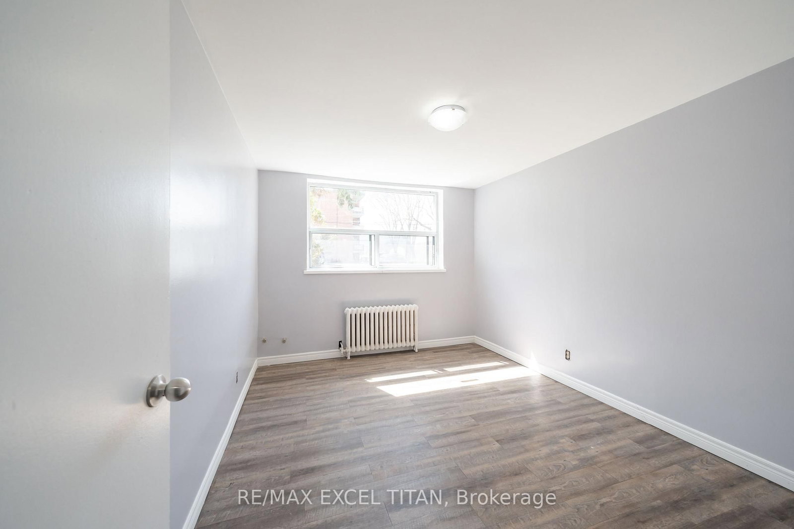 799 Robinson Street, Unit 11 - Photo 4