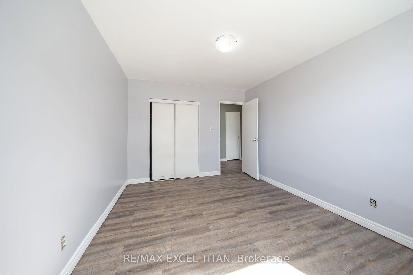 799 Robinson Street, Unit 11 - Photo 5