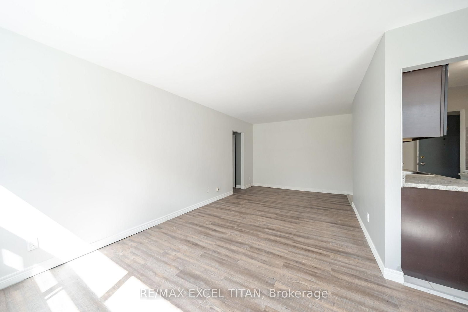 799 Robinson Street, Unit 11 - Photo 7