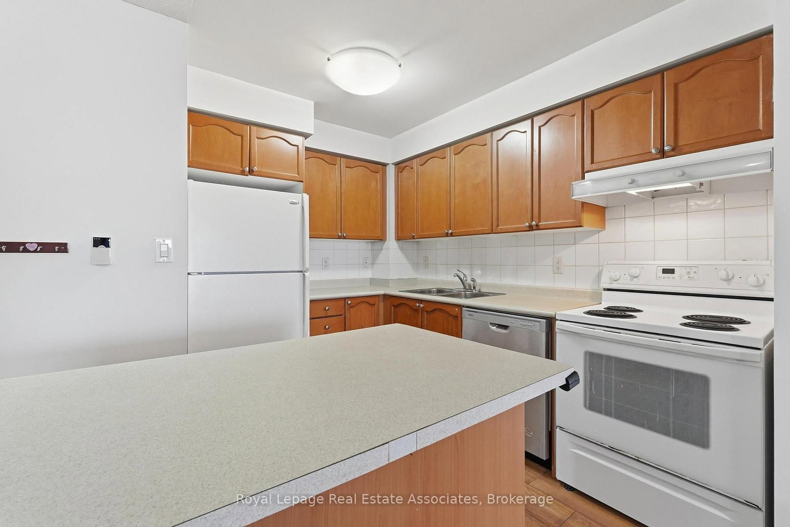 3880 Duke Of York Boulevard, Unit 2208 - Photo 10