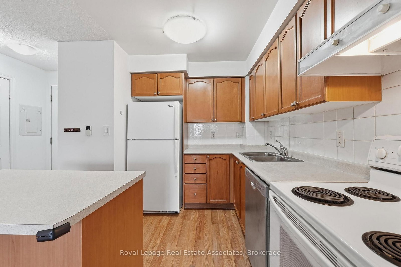 3880 Duke Of York Boulevard, Unit 2208 - Photo 8