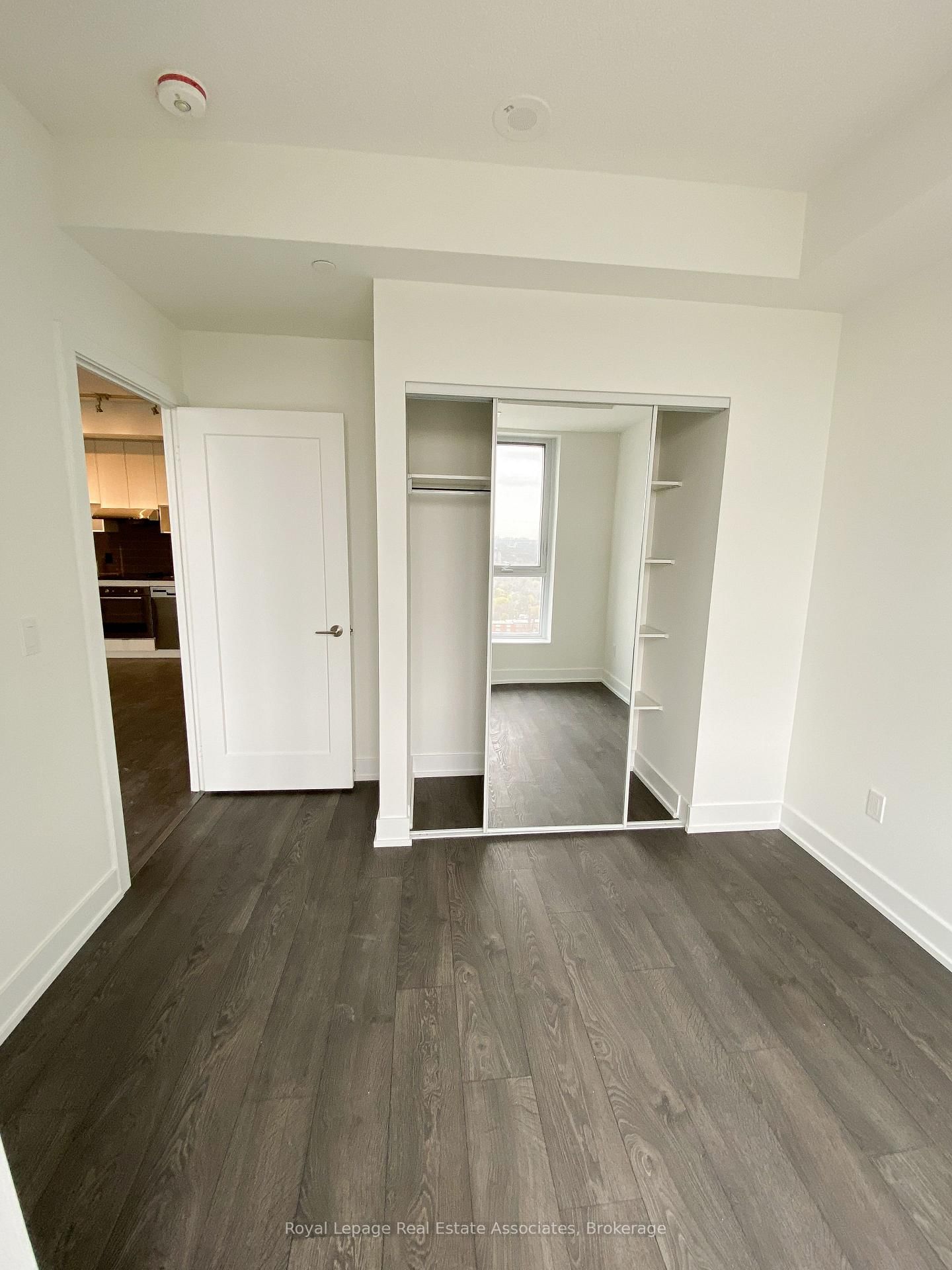 7 Mabelle Avenue, Unit 3306 - Photo 6