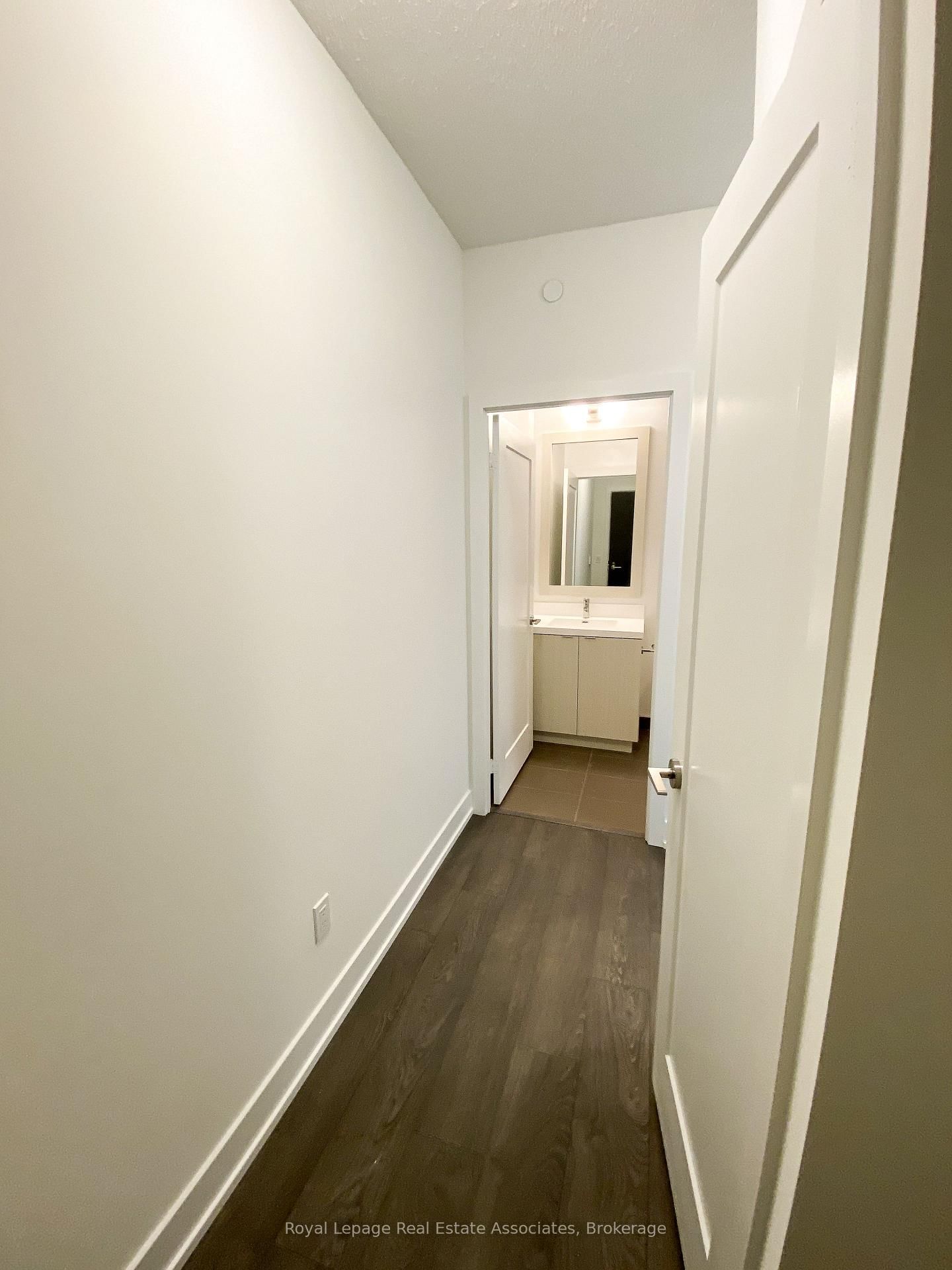 7 Mabelle Avenue, Unit 3306 - Photo 8