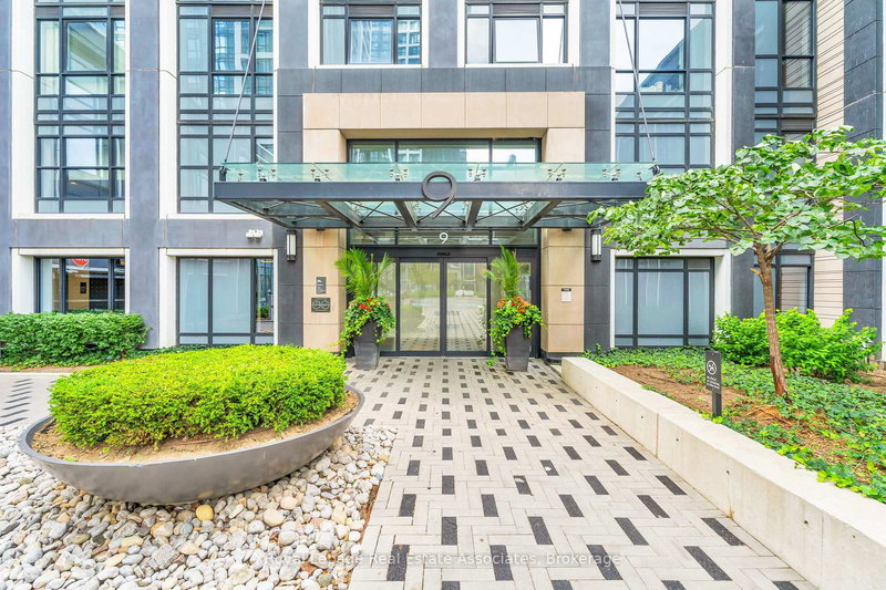 home for lease on 1715-9 Mabelle Avenue