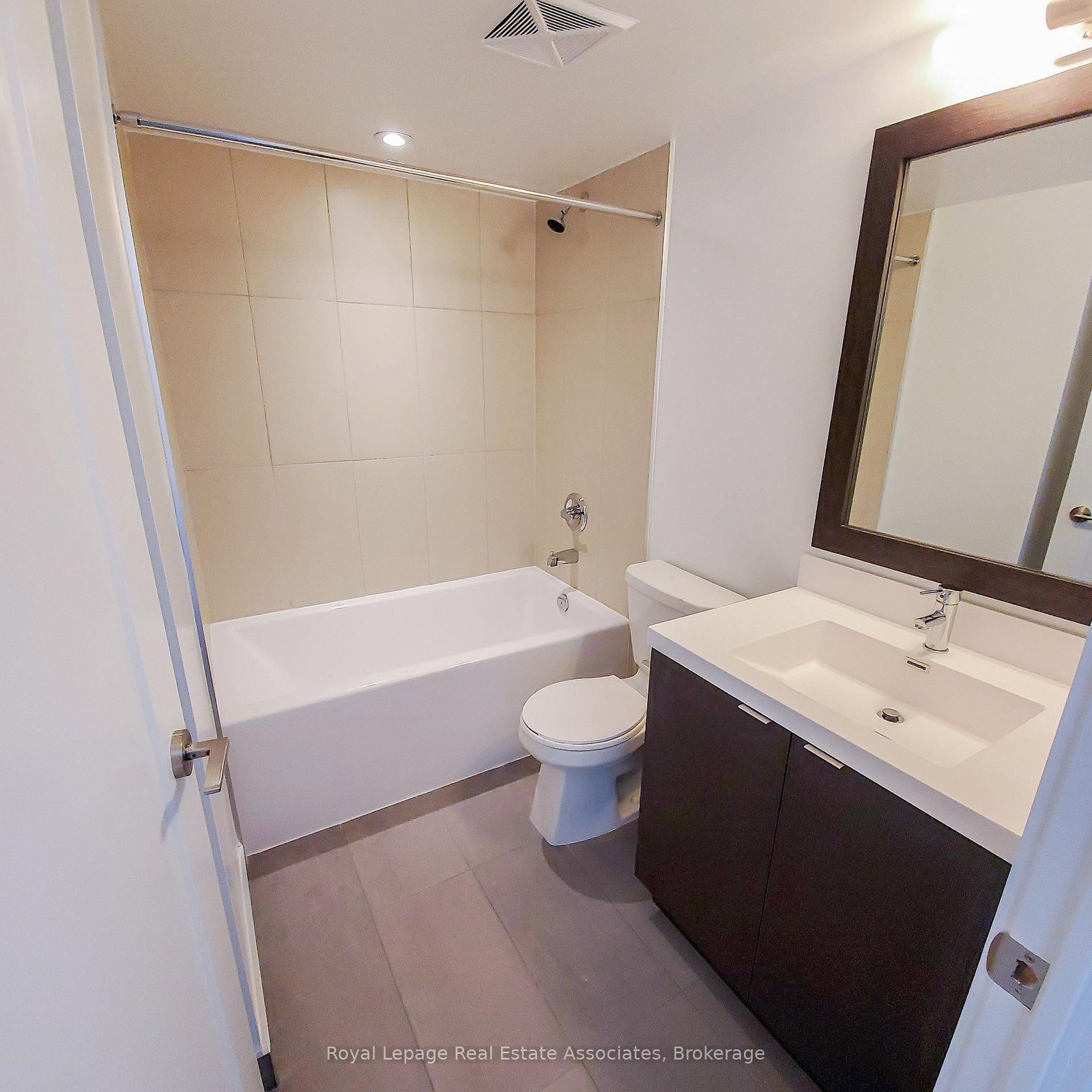 9 Mabelle Avenue, Unit 1715 - Photo 8