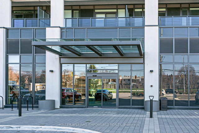 303 - 202 Burnhamthorpe Road E