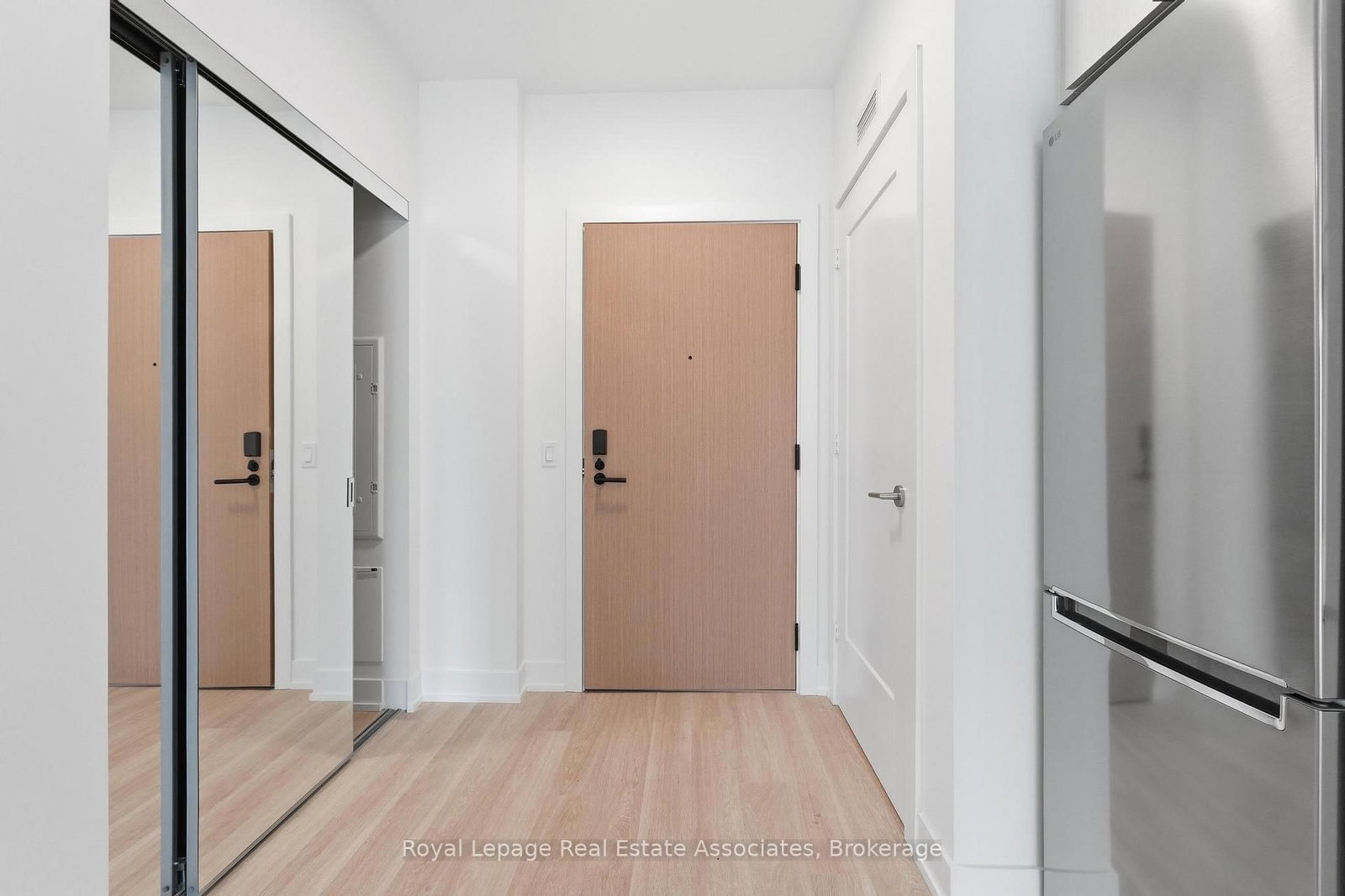 25 Cordova Avenue, Unit 416 - Photo 18